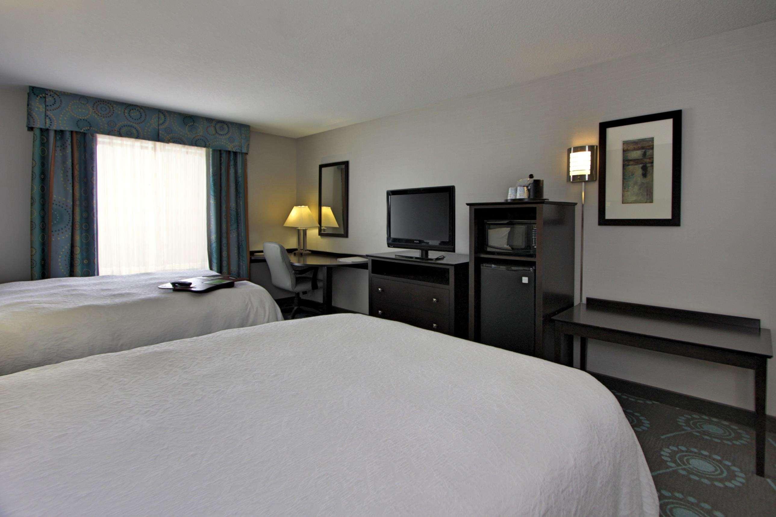 Hampton Inn Defiance Bagian luar foto