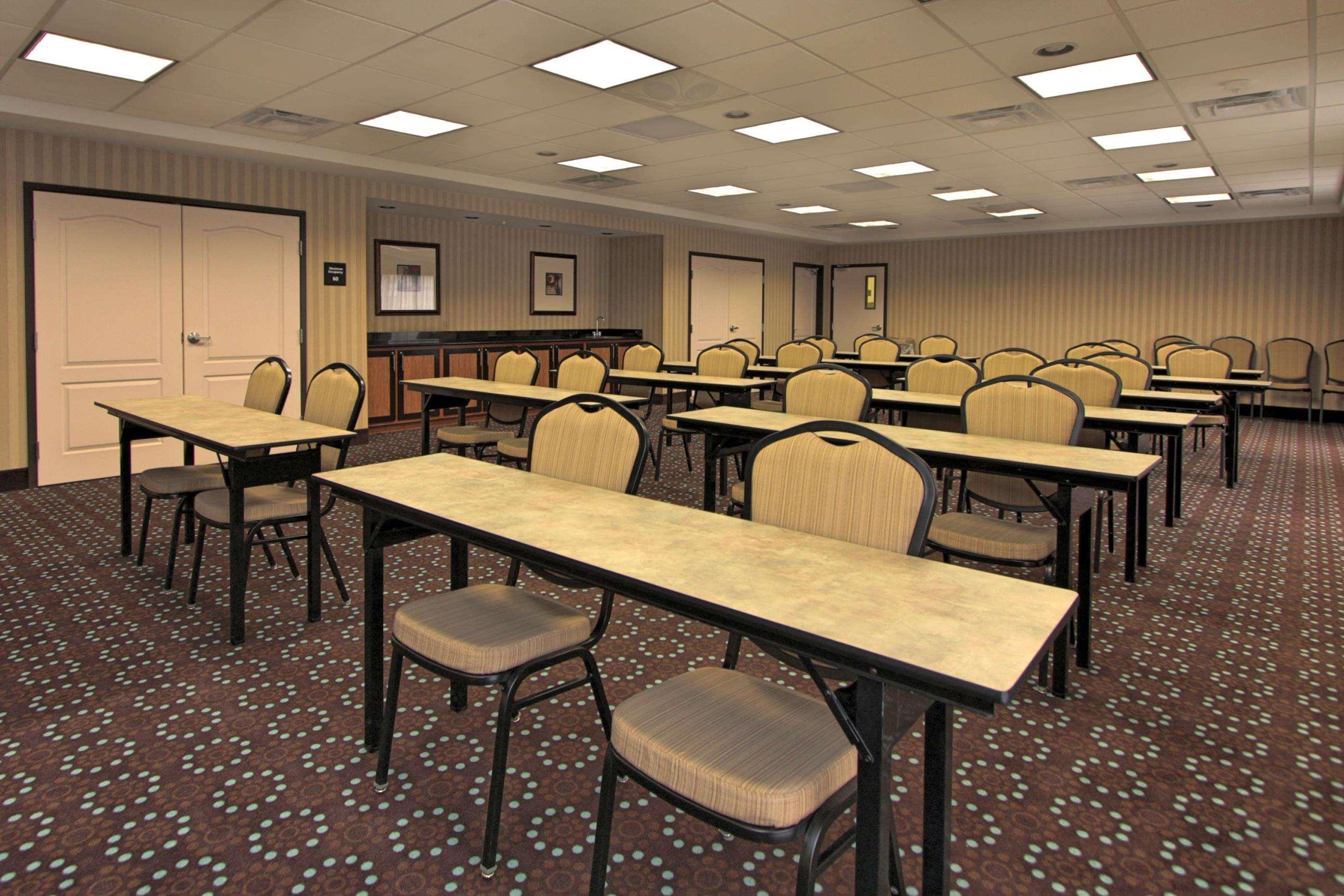 Hampton Inn Defiance Bagian luar foto