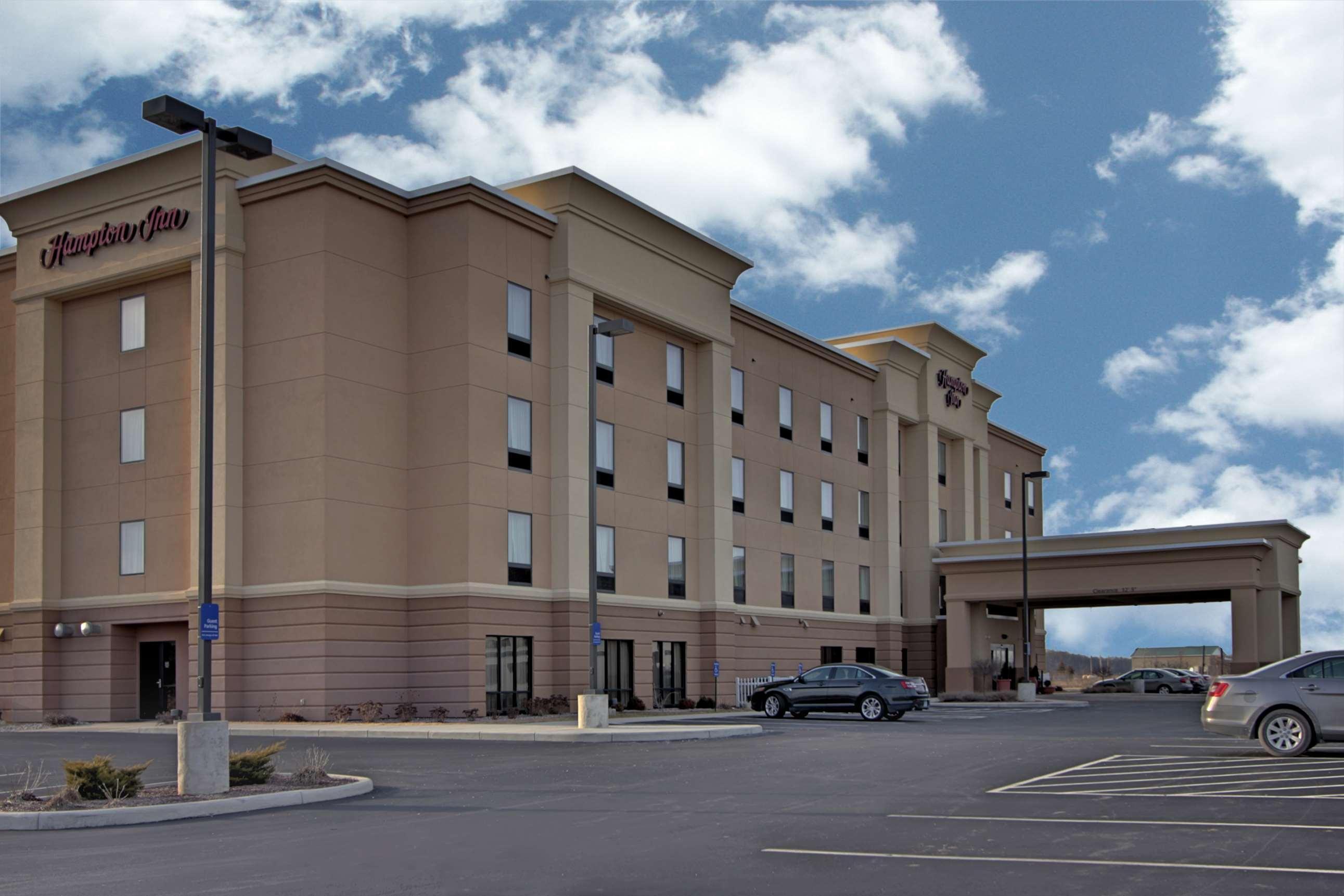 Hampton Inn Defiance Bagian luar foto