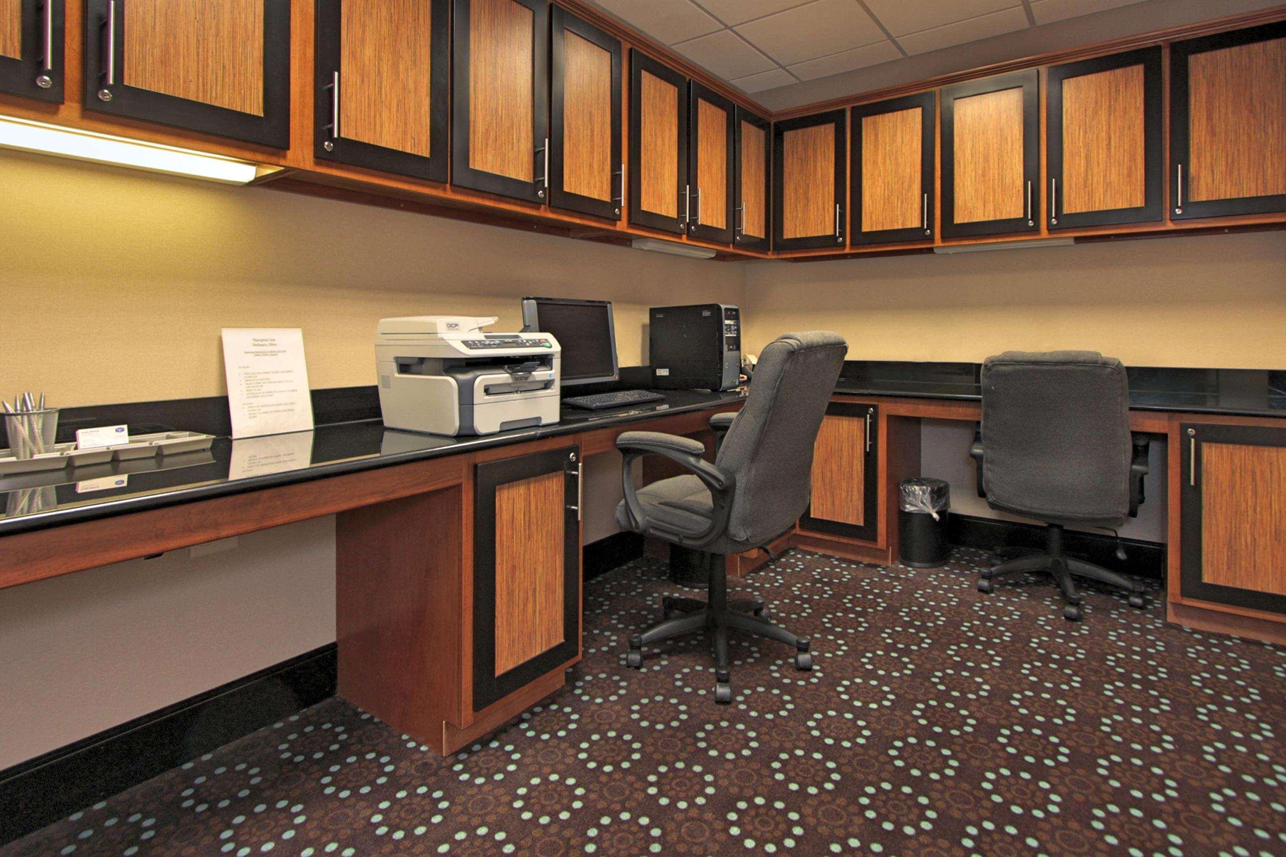 Hampton Inn Defiance Bagian luar foto