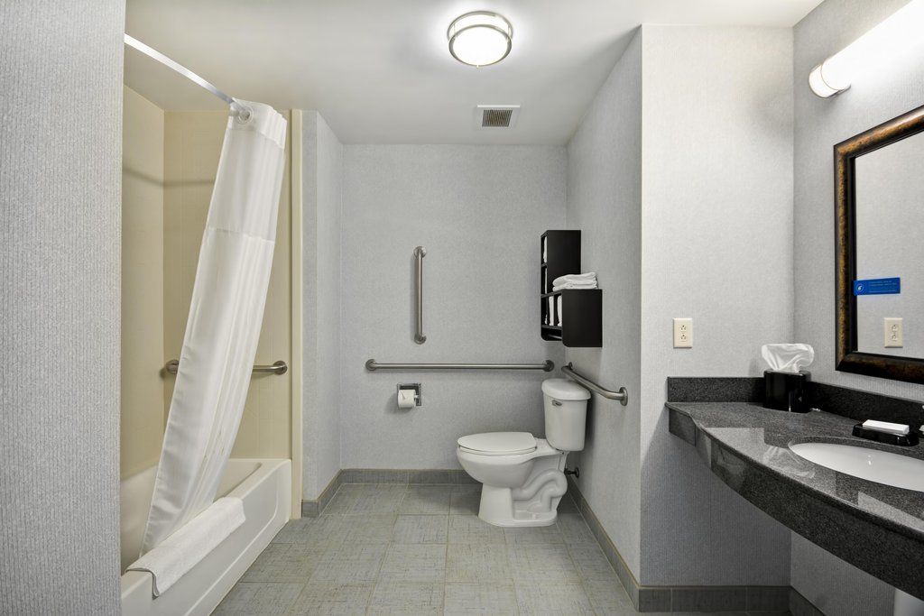 Hampton Inn Defiance Bagian luar foto